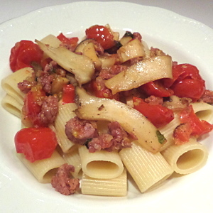 Pasta con cardoncelli e salsiccia