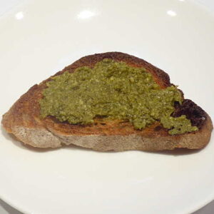 crosstini al pesto di pistacchi