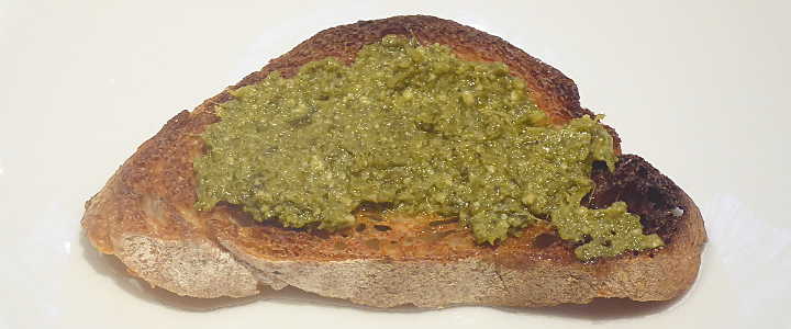 crostini al pesto di pistacchi