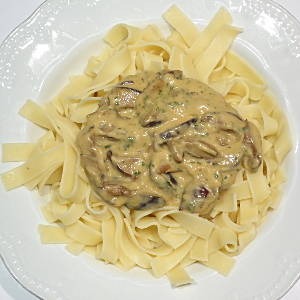 Fettucine ai funghi porcini brodettati
