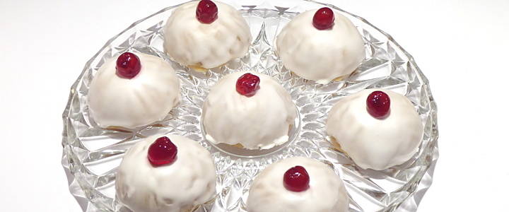 Minne di Sant'Agata (pan di Spagna)