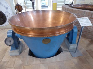 Doppelwandiger Kessel zur Erhitzung mittels Dampf (1949)