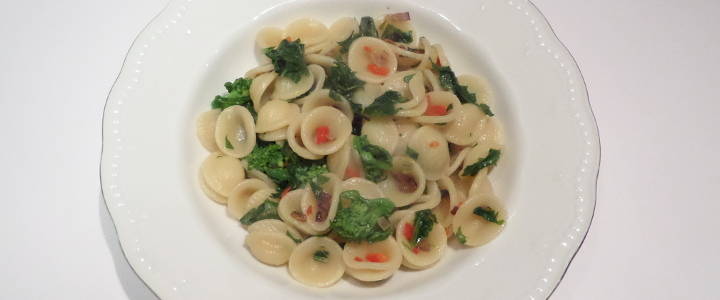 Orecchiette alle cime di rapa - Öhrchen-Nudeln mit Stängelkohl