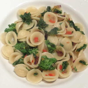 orecchiette alla cicoria e pomodorini