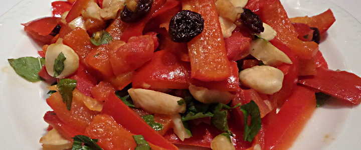 Peperoni agrodolci alle mandorle - Süßsaure Paprika mit Mandeln