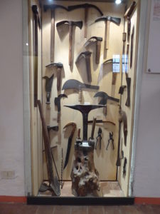 Geschätschaft zur Olivenpflege und -Ernte