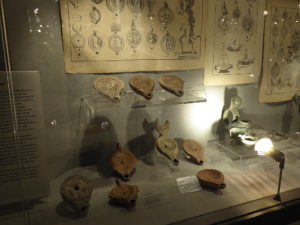 Antike römische Öllampen