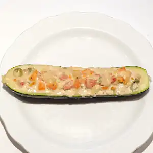 Zucchine ripiene di verdure